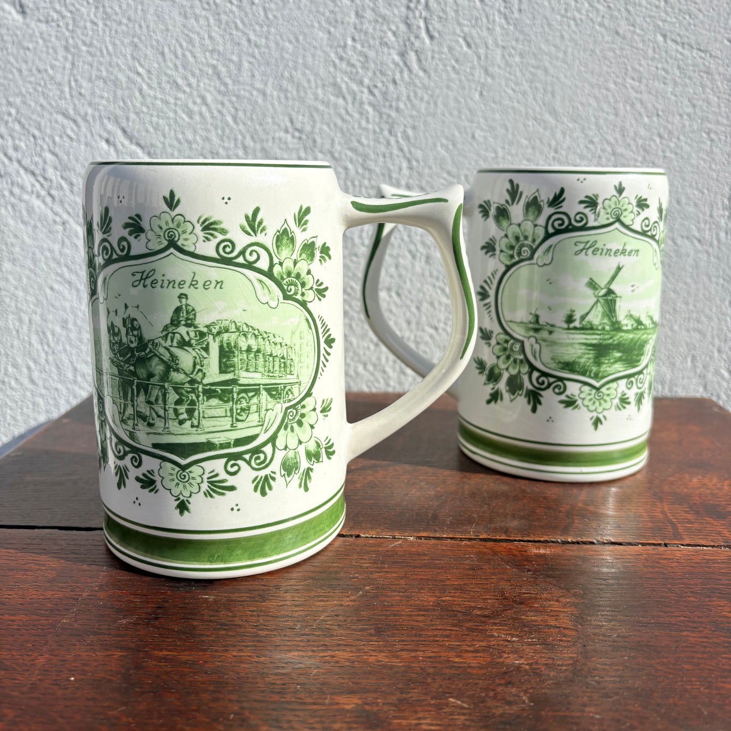 Paire de chopes en céramique