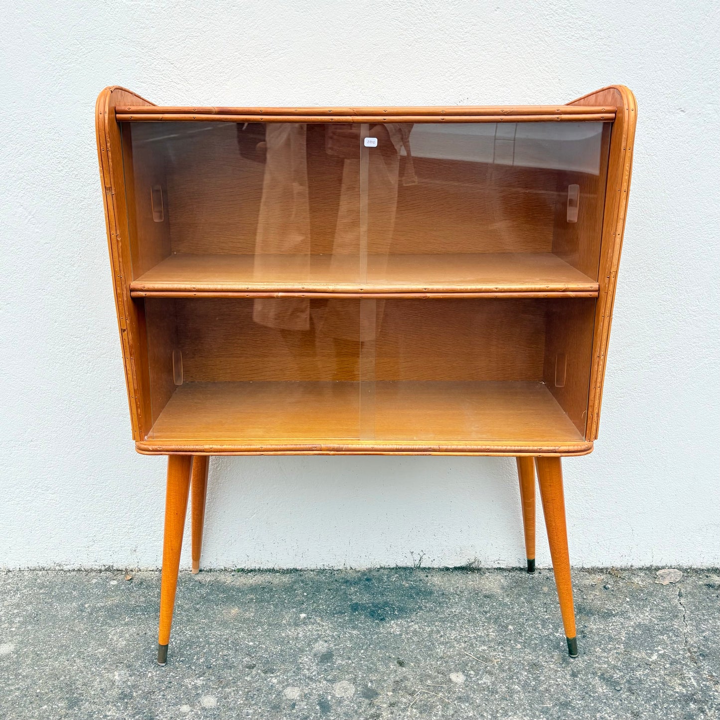Vitrine en rotin