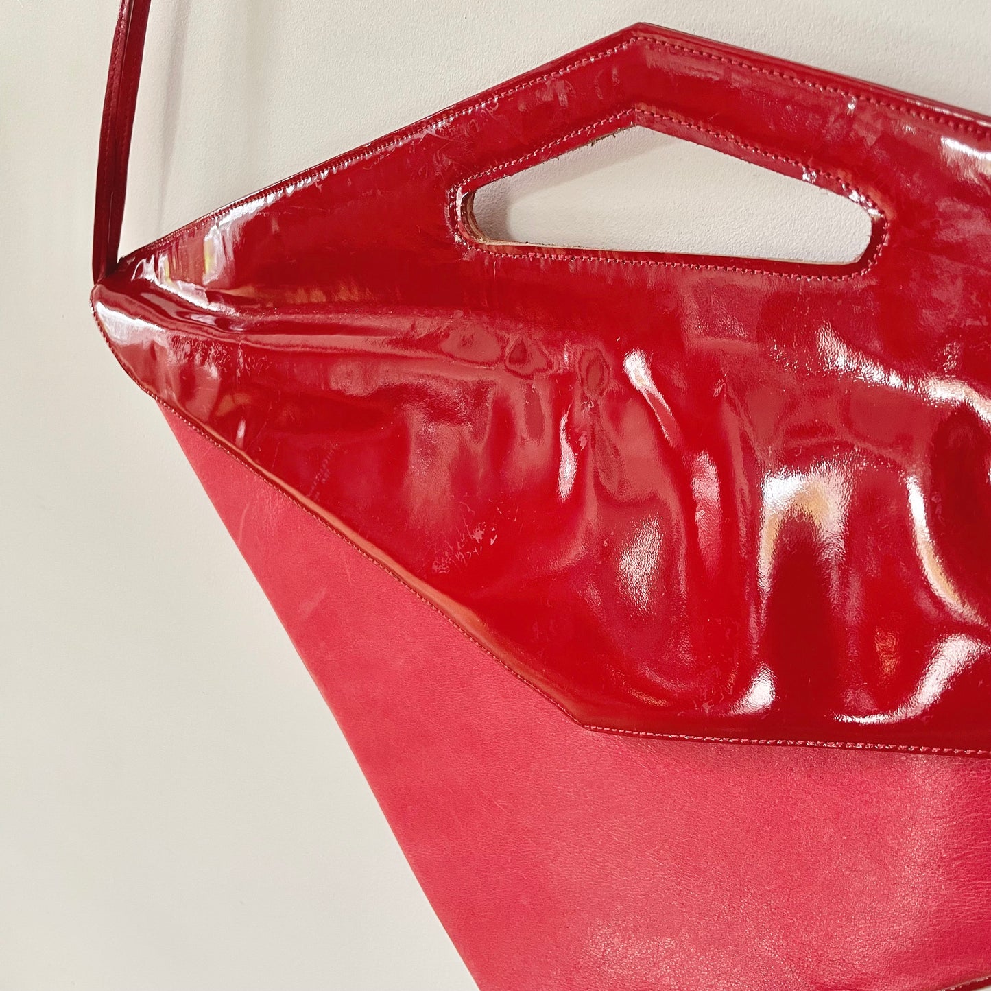 Sac triangle rouge
