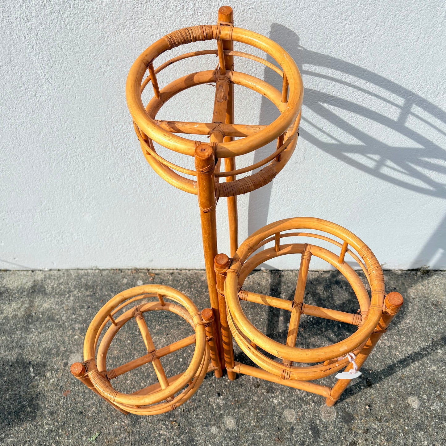 Porte plante en rotin