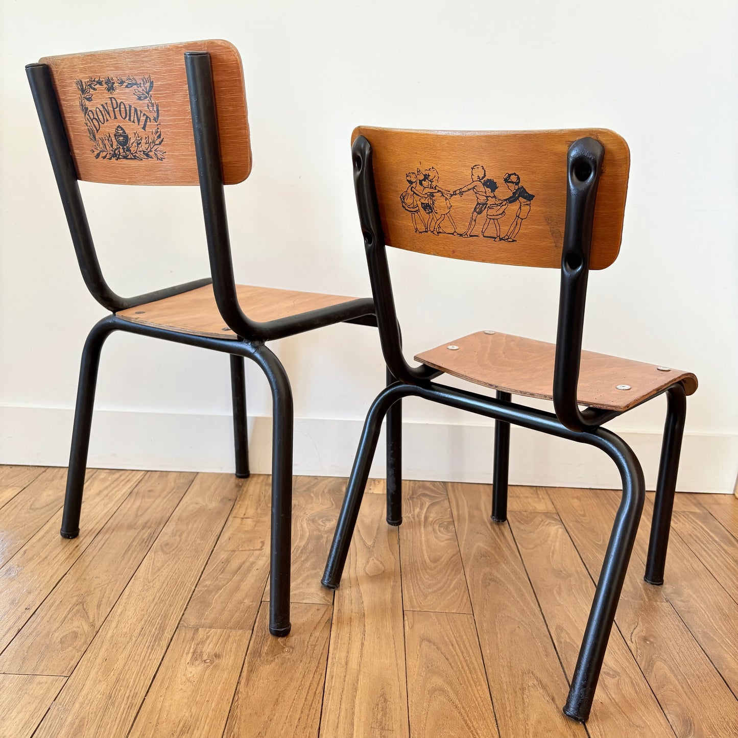 Chaise de maternelle taille moyenne