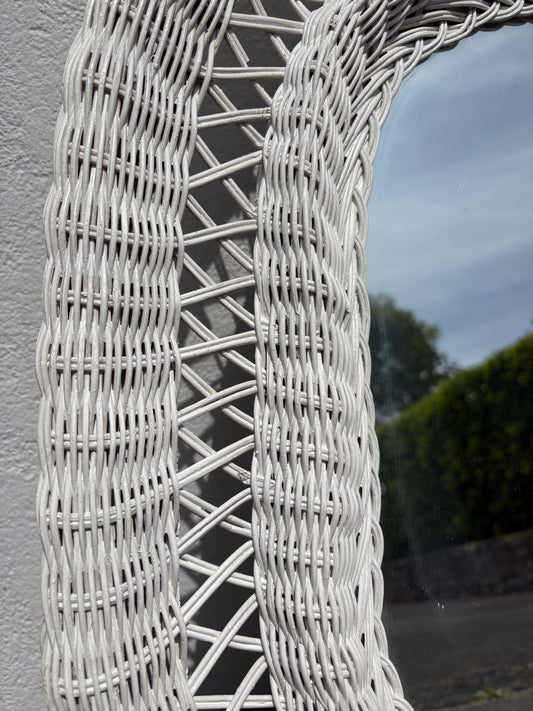 Grand miroir en osier blanc