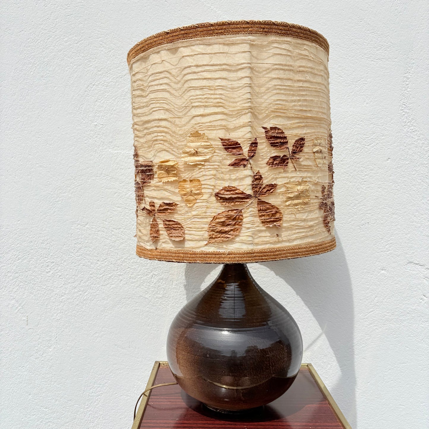 Lampe en grès, abat jour herbier