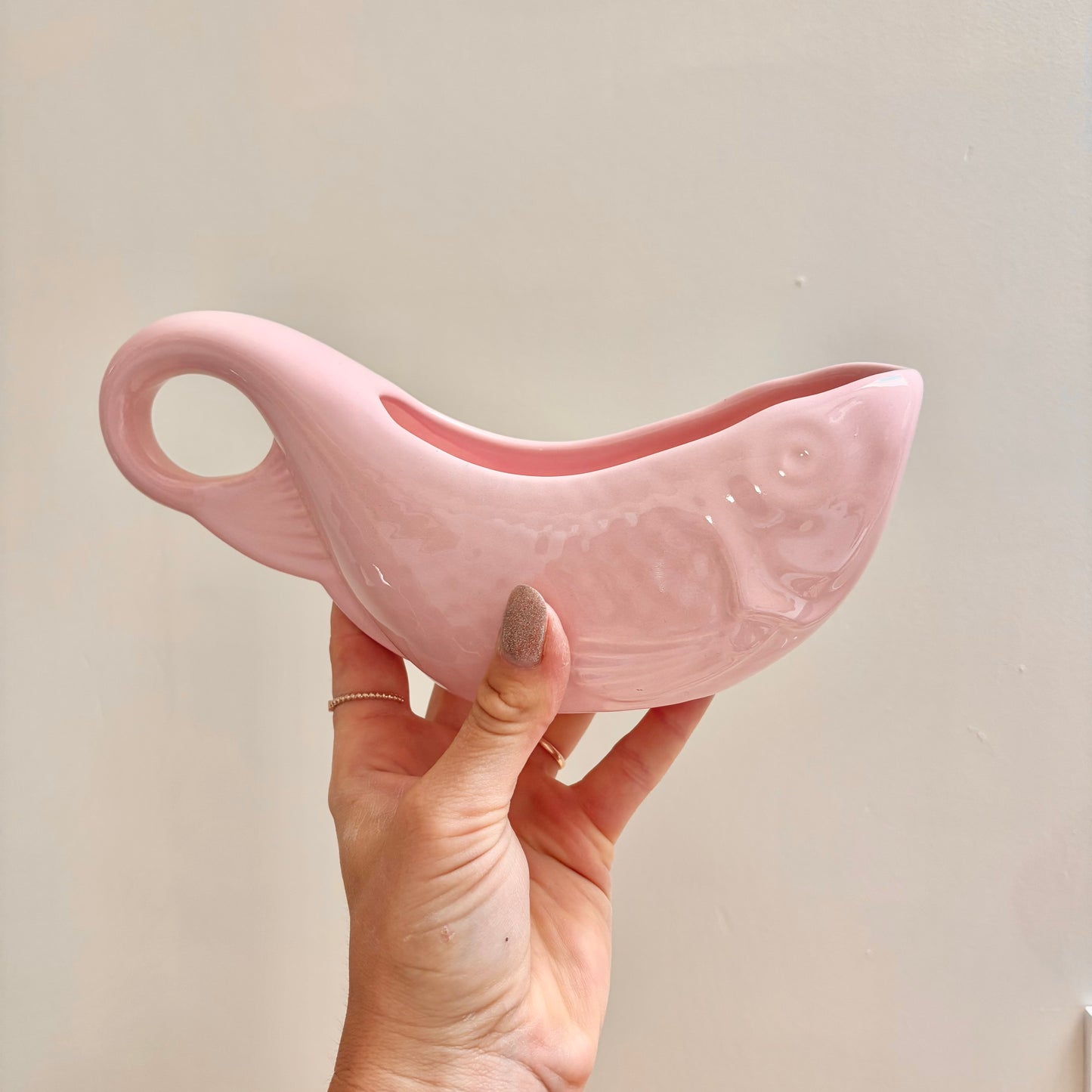 Saucière en forme de poisson rose