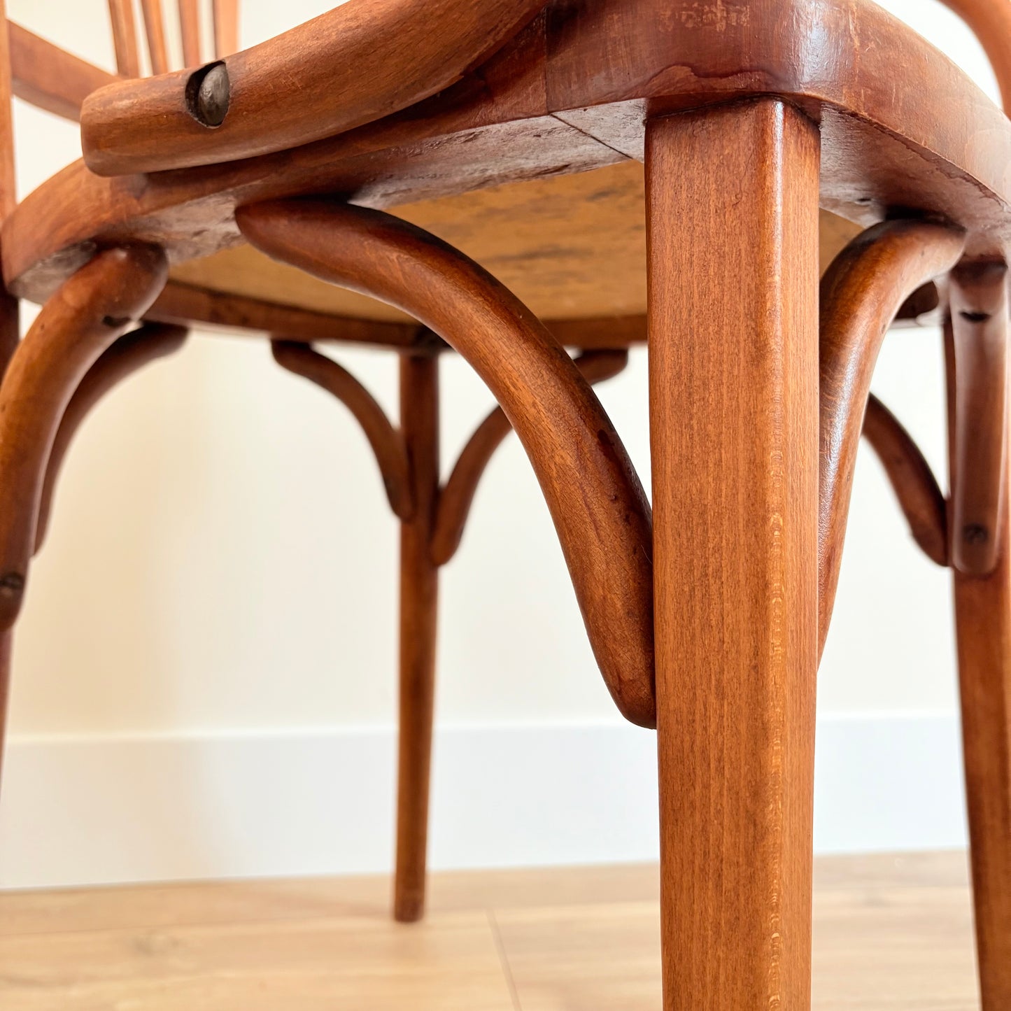 Fauteuil en bois tourné
