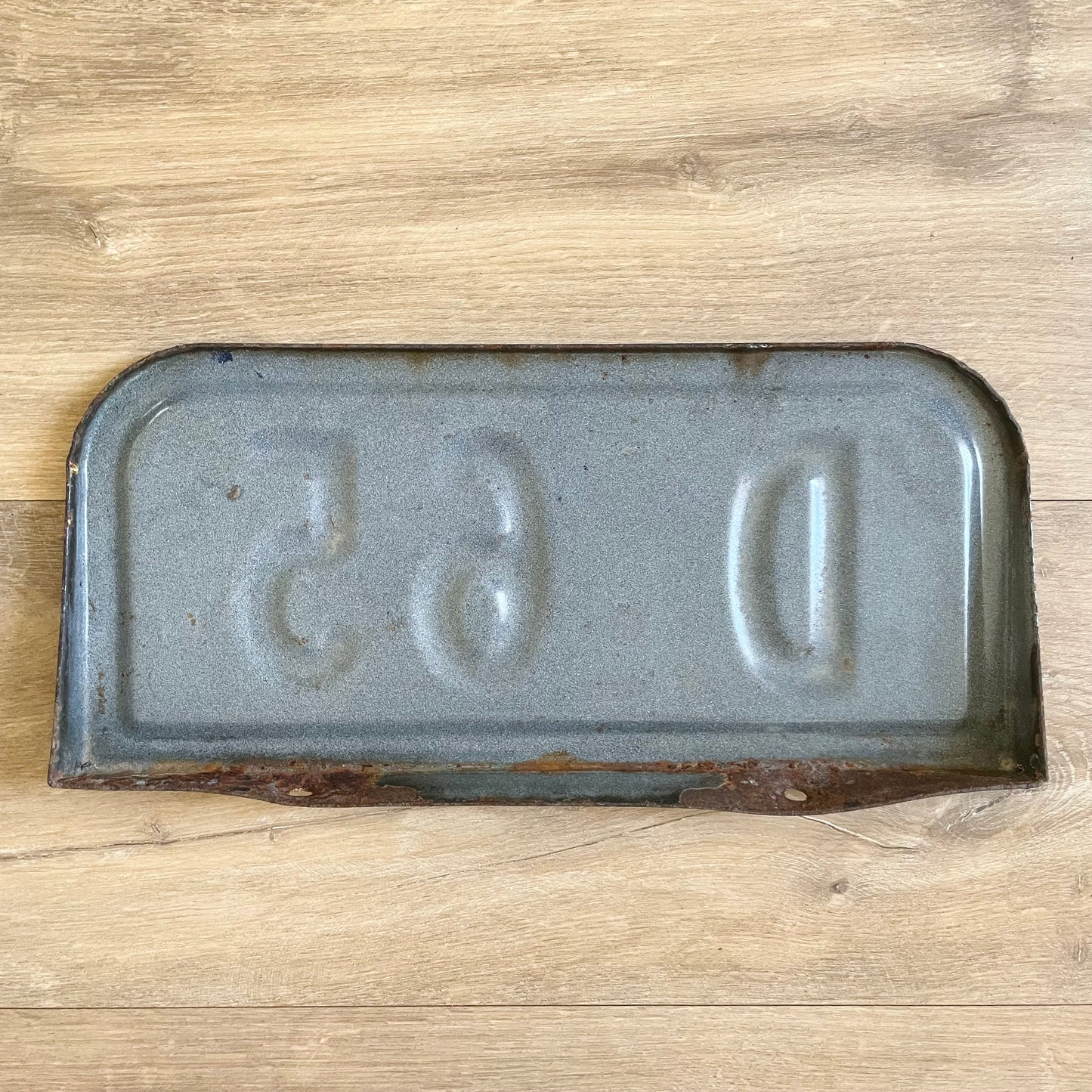 Plaque émaillée D65
