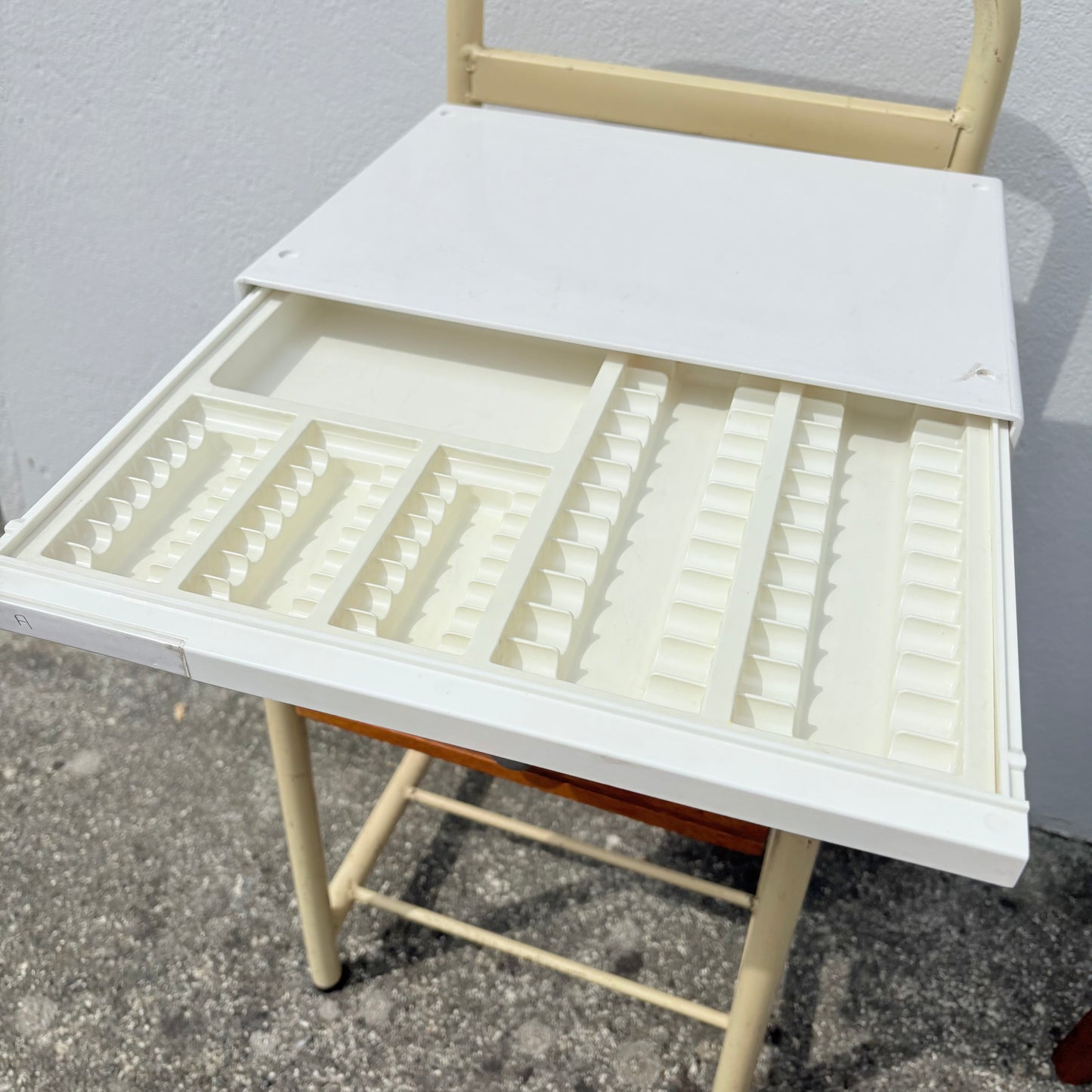 Meuble à pharmacie - homéopathie
