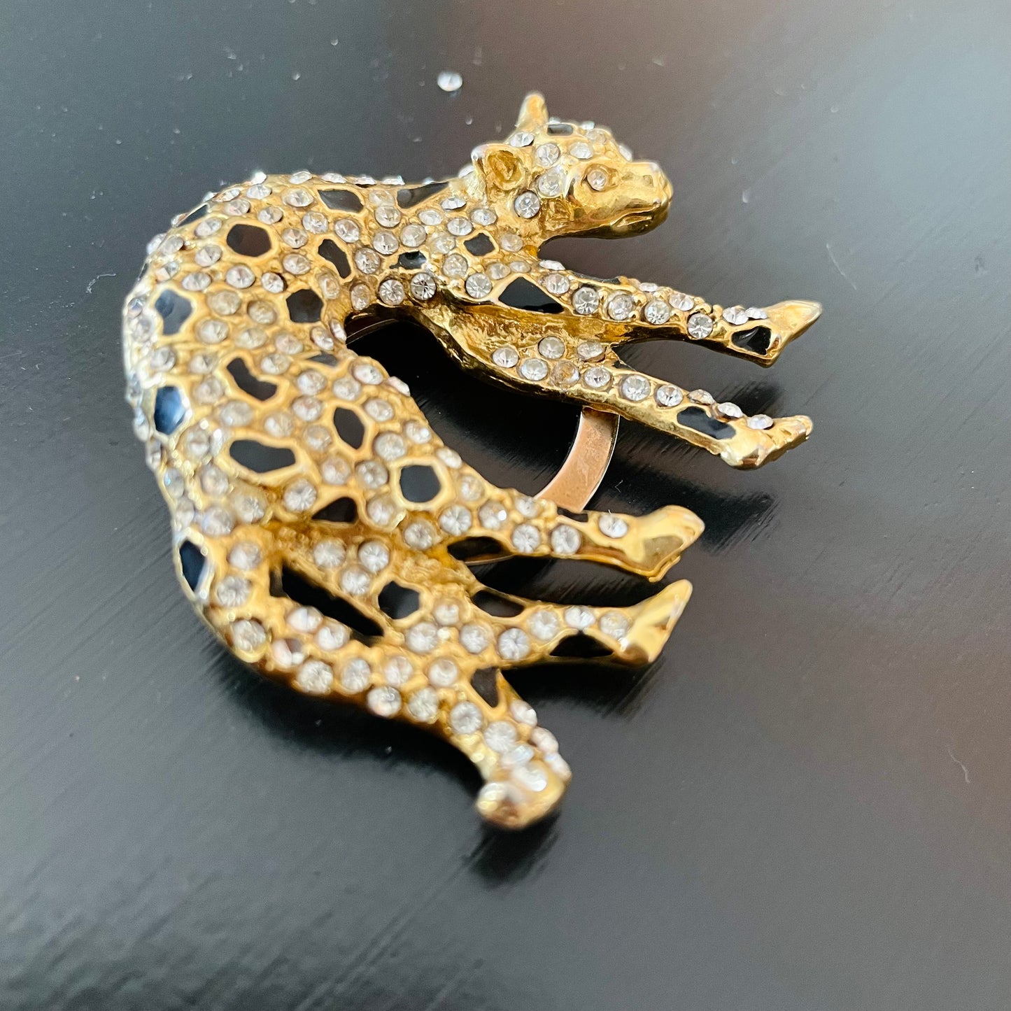 Broche à foulard léopard