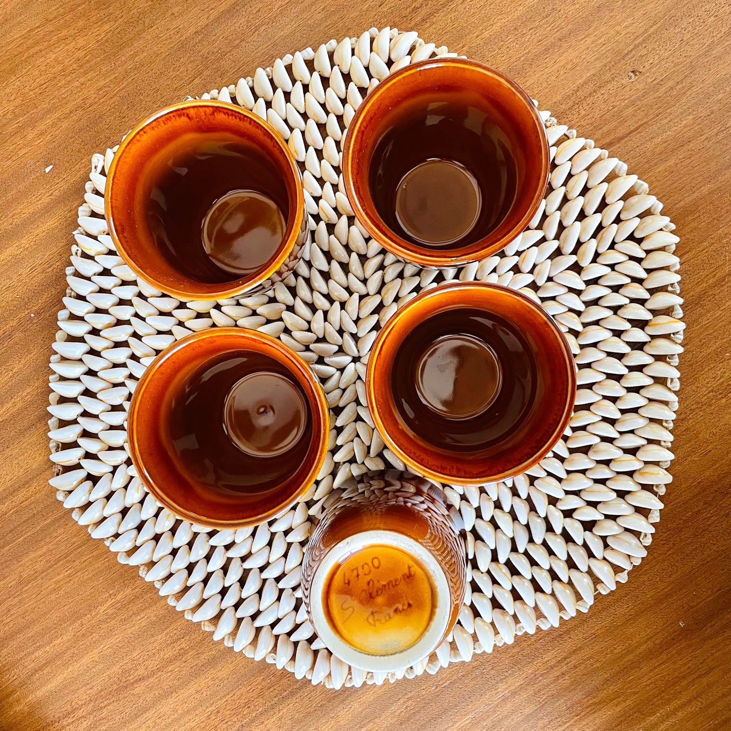 Lot de 5 tasses ou verres en grès