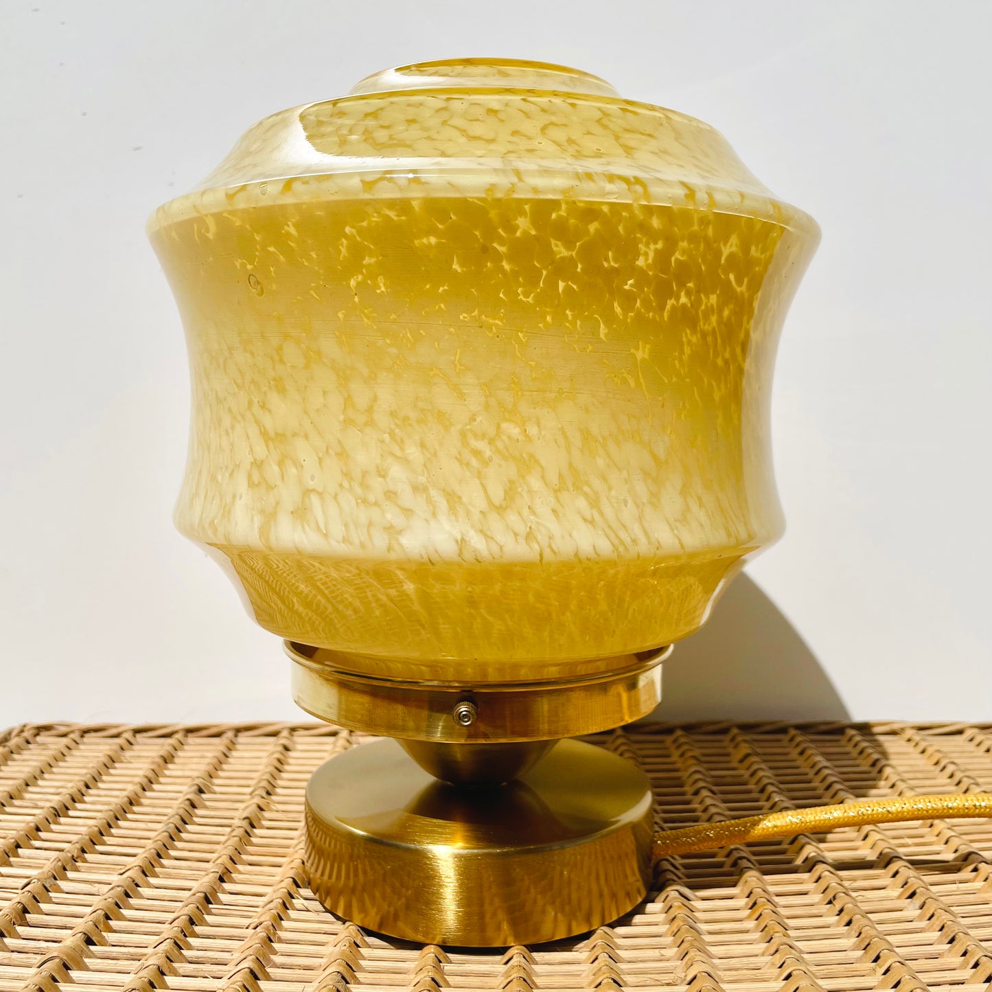 Lampe à poser en verre de Clichy