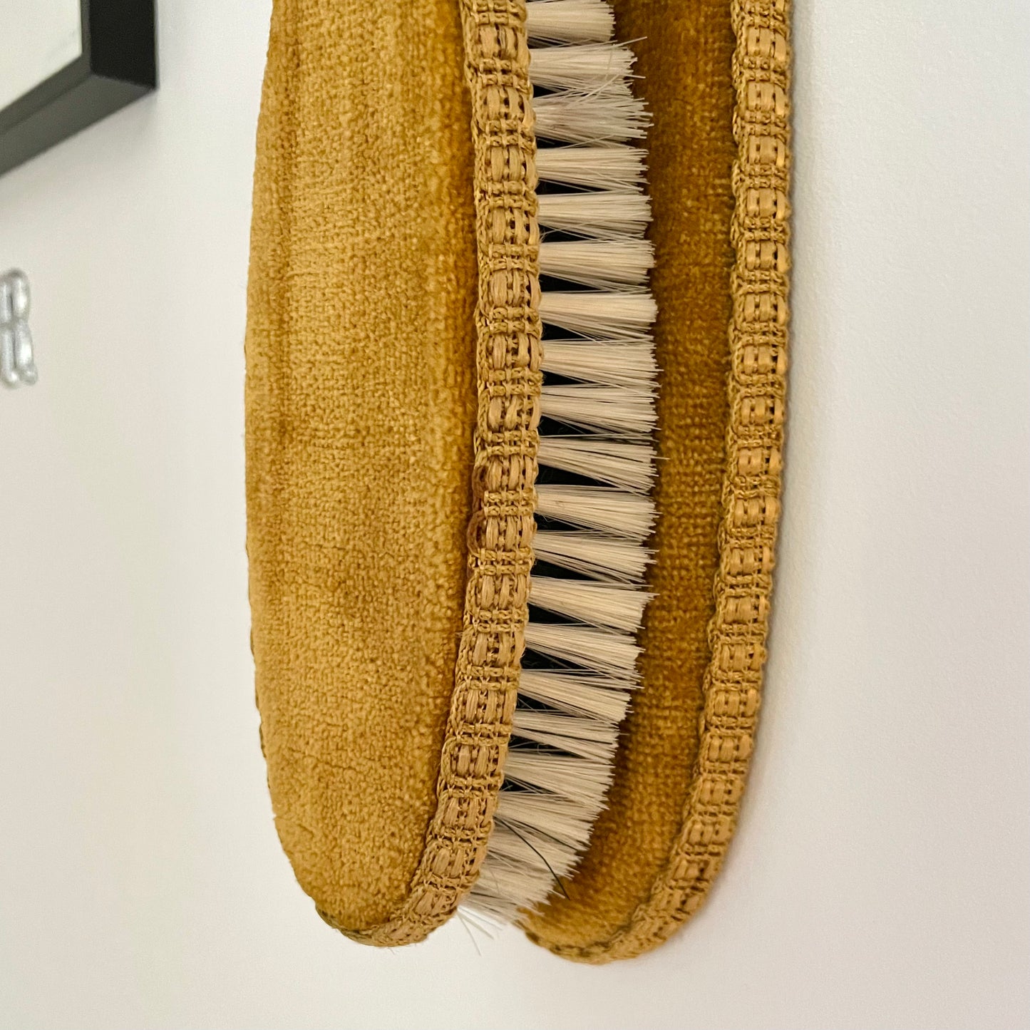 Brosse à vêtements velours