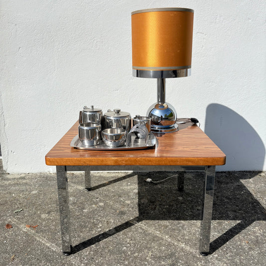 Table basse pieds chromés