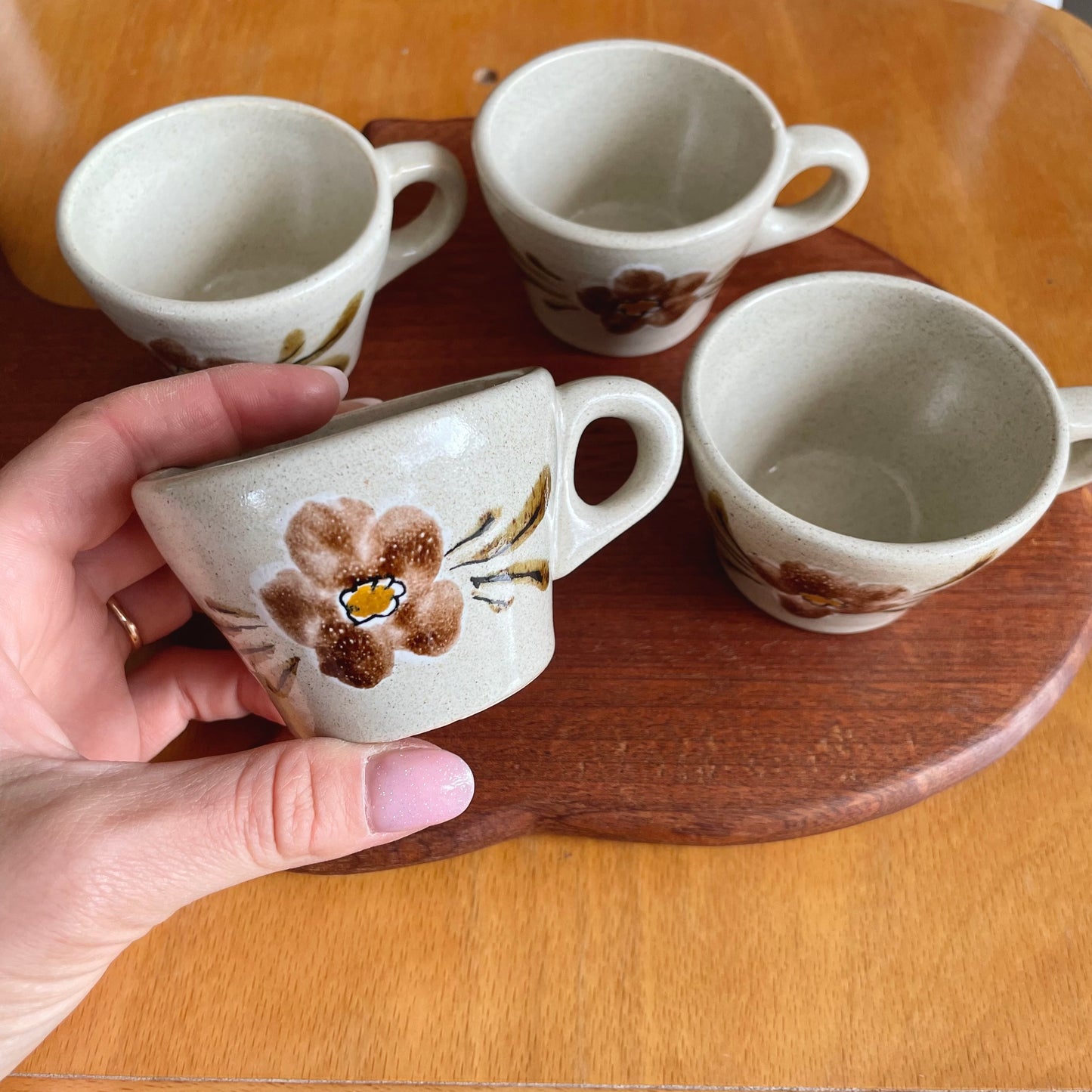 Tasses à expresso en grès fleuri