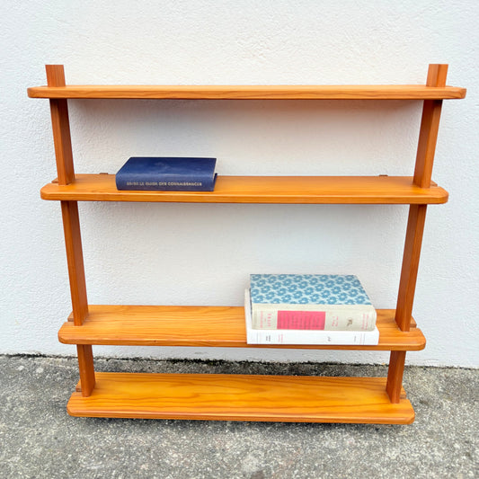 Grande étagère murale en pin