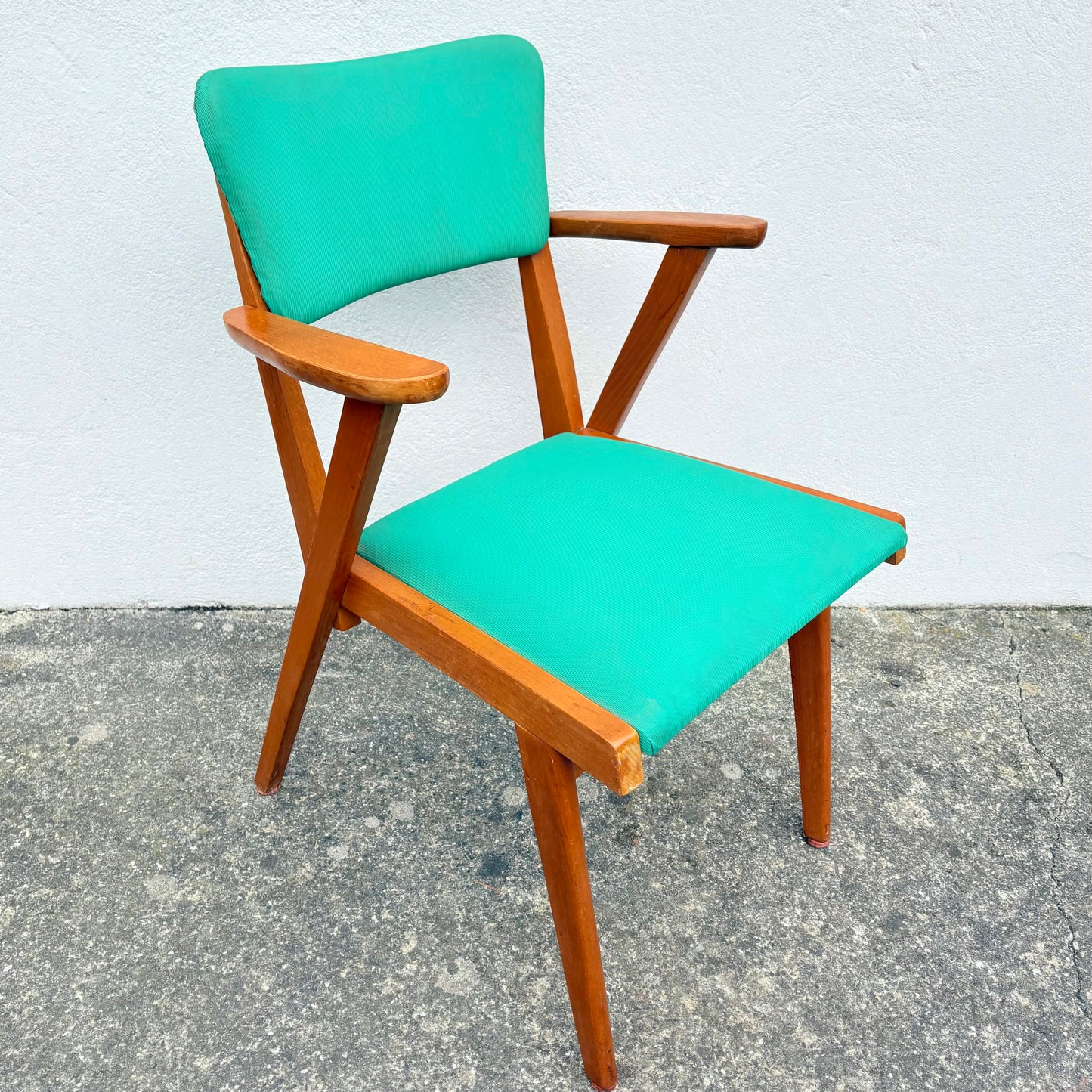 Fauteuil en bois vert