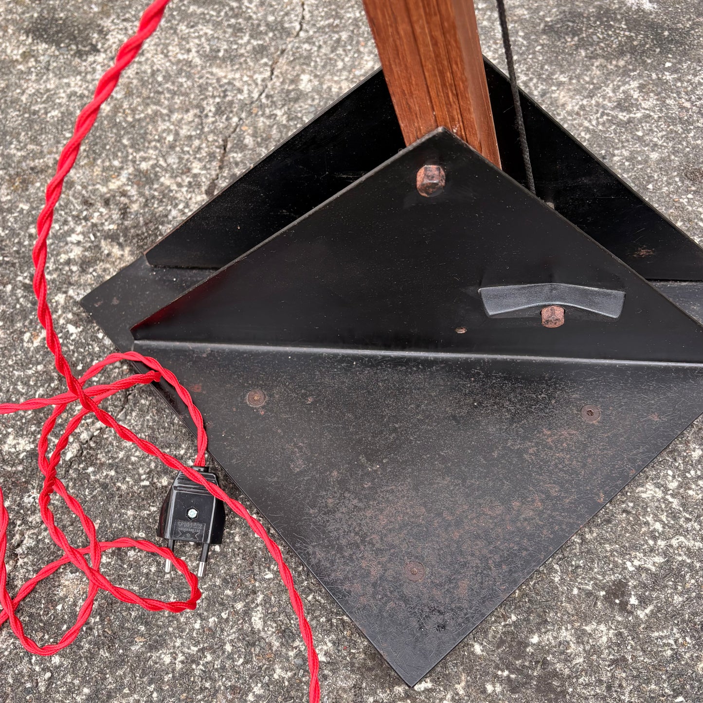 Lampadaire arc en teck