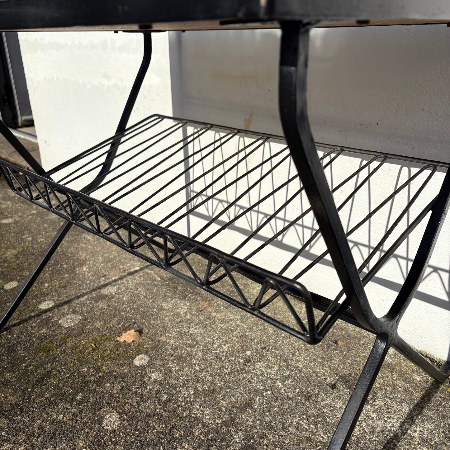 Table d’appoint en métal et mosaïque