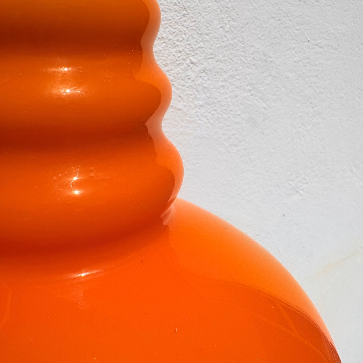 Suspension en verre orange