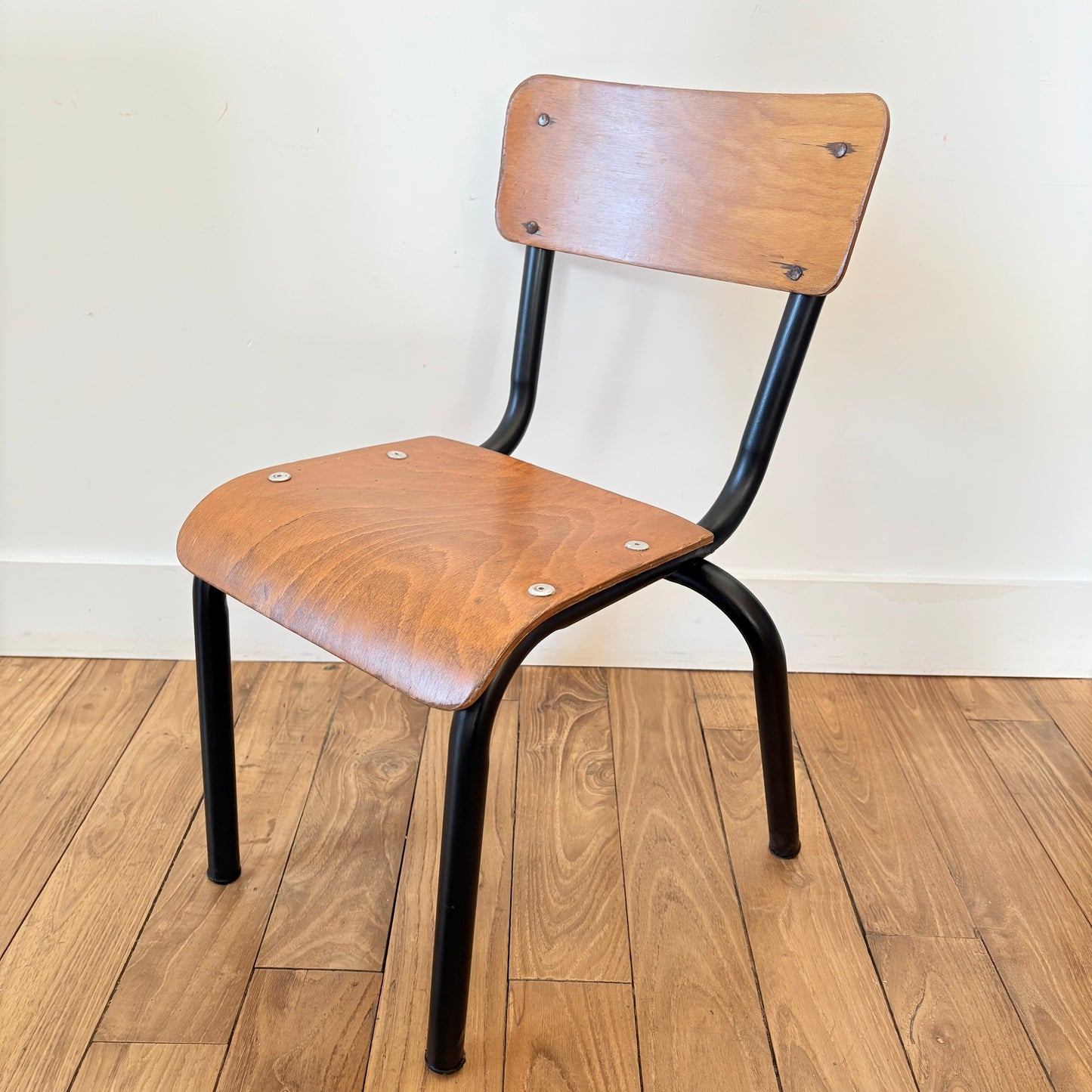 Chaise de maternelle petite taille
