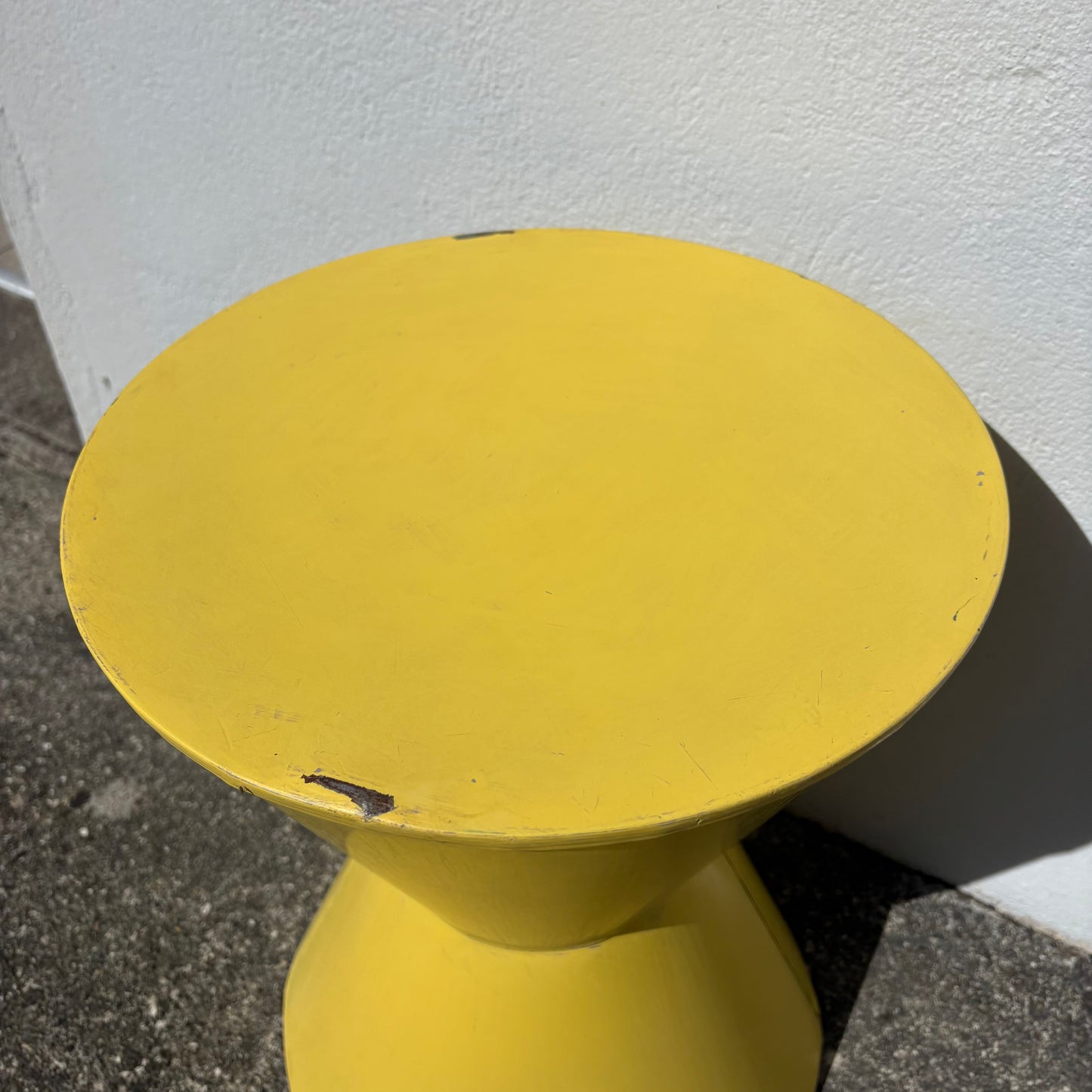 Tabouret diabolo jaune