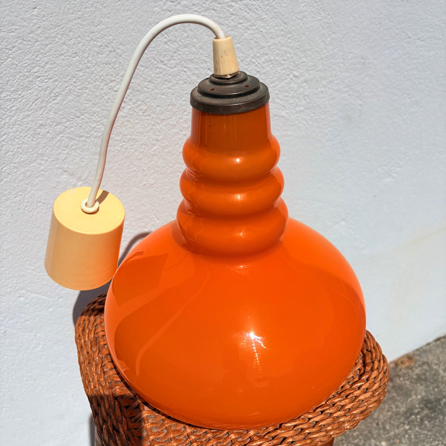 Suspension en verre orange