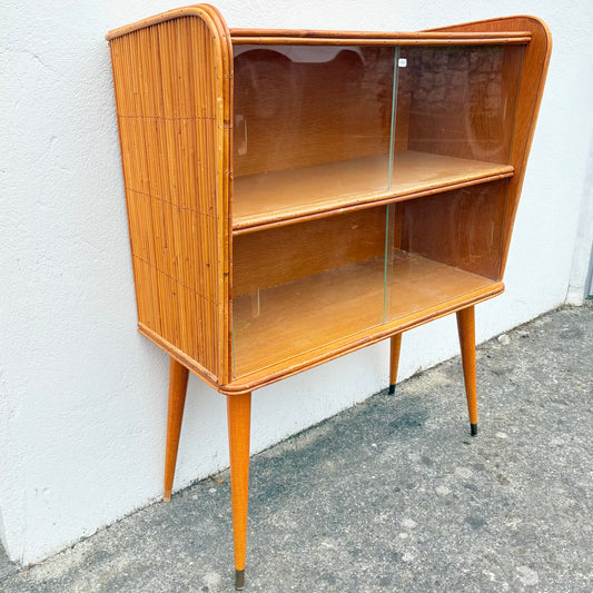 Vitrine en rotin