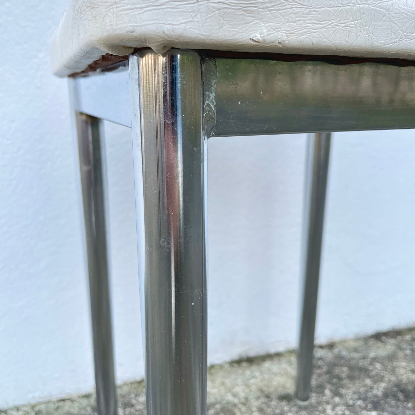 Tabouret chromé