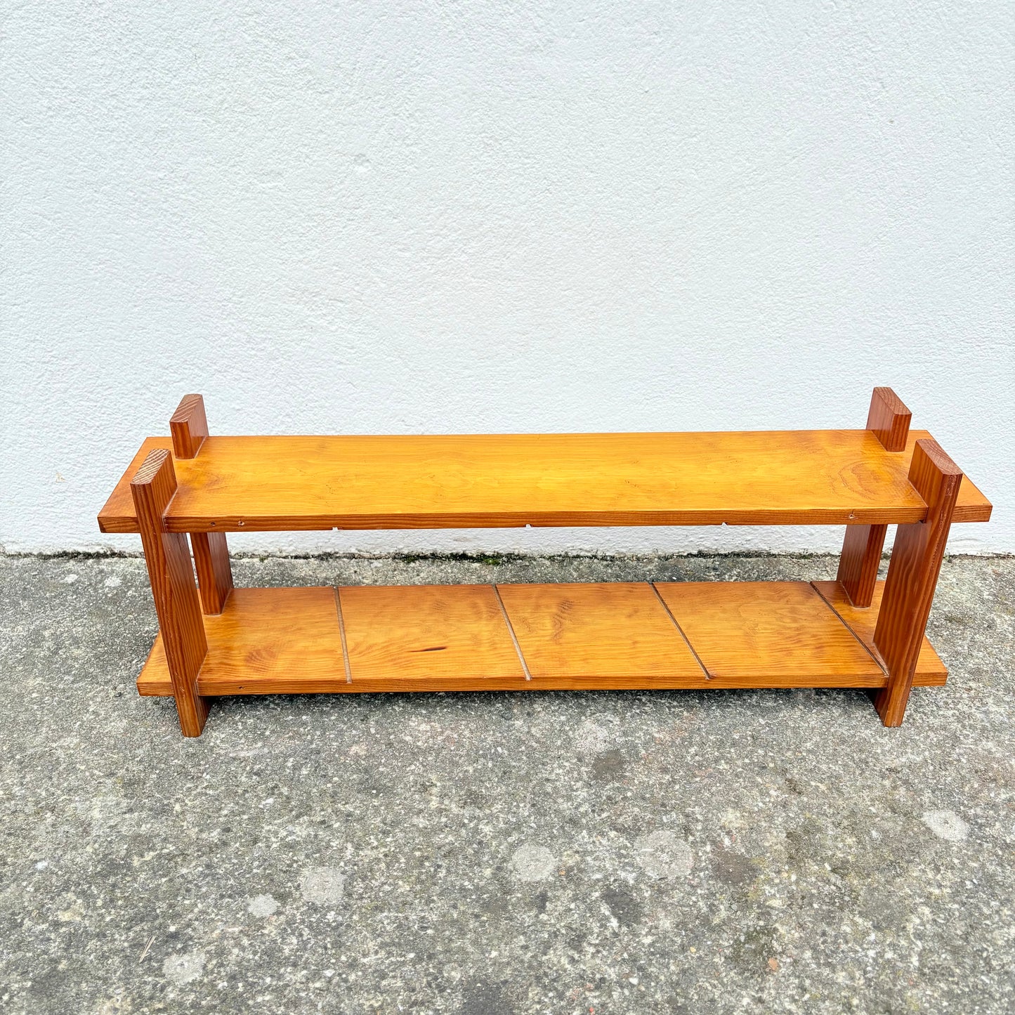 Petite étagère en pin