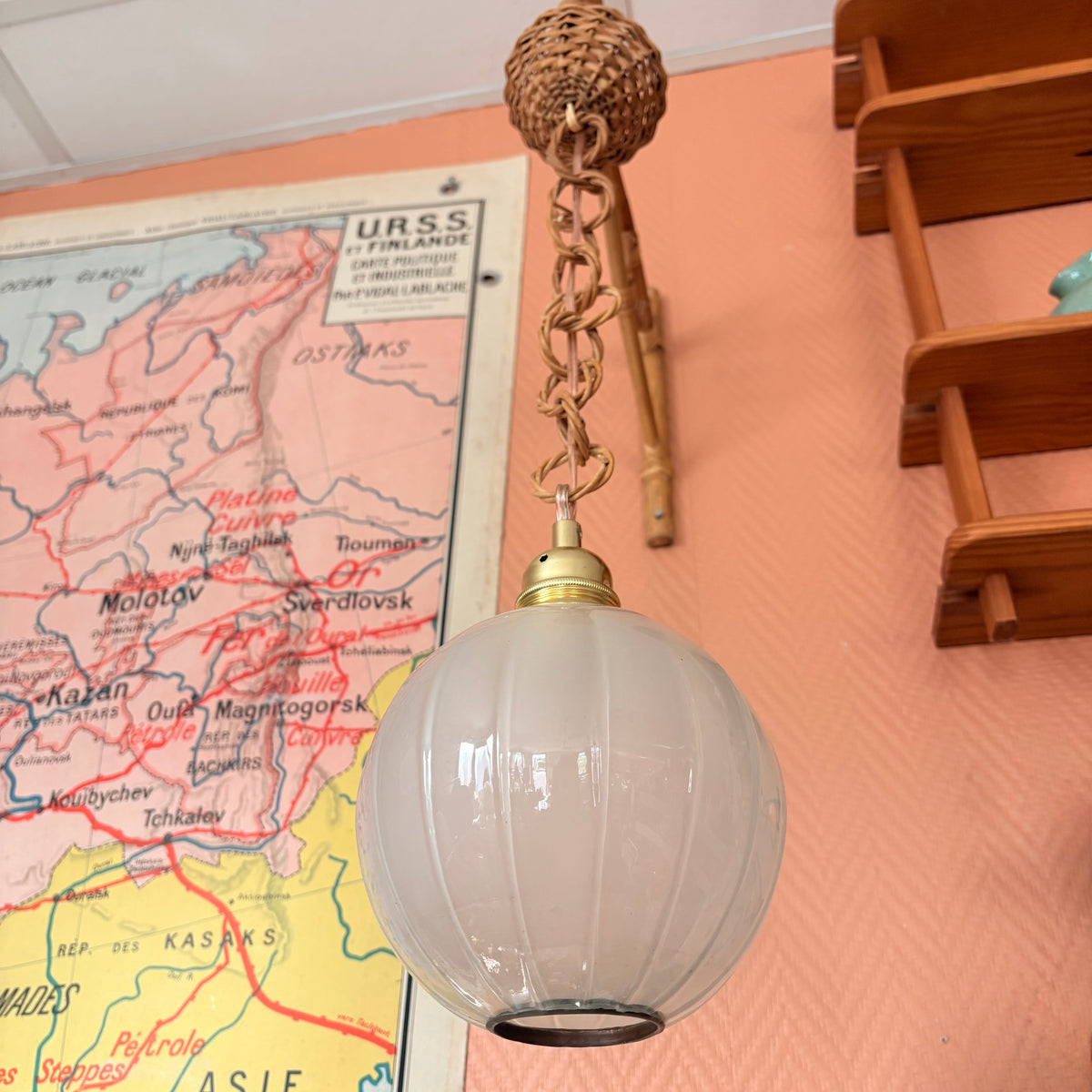 Suspension rotin et verre
