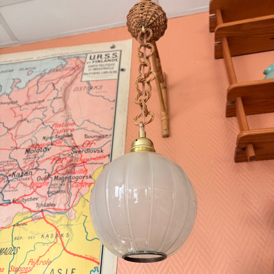 Suspension rotin et verre