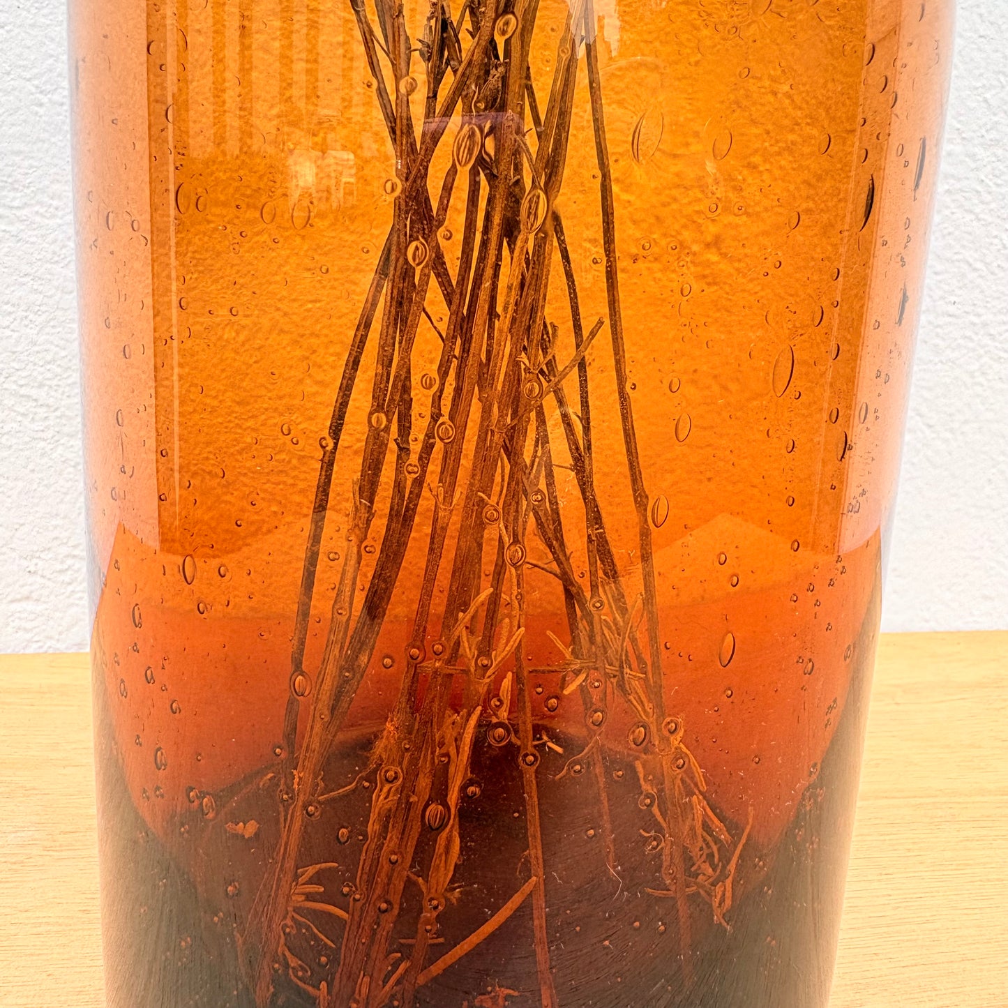Grand pot en verre ambré
