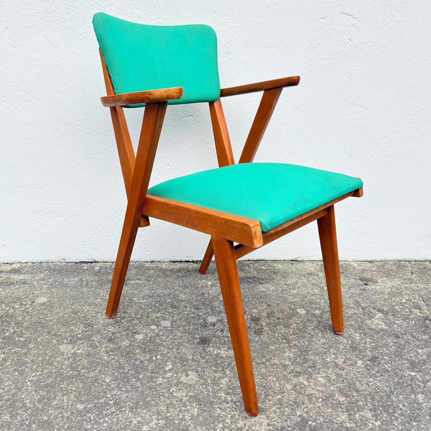 Fauteuil en bois vert