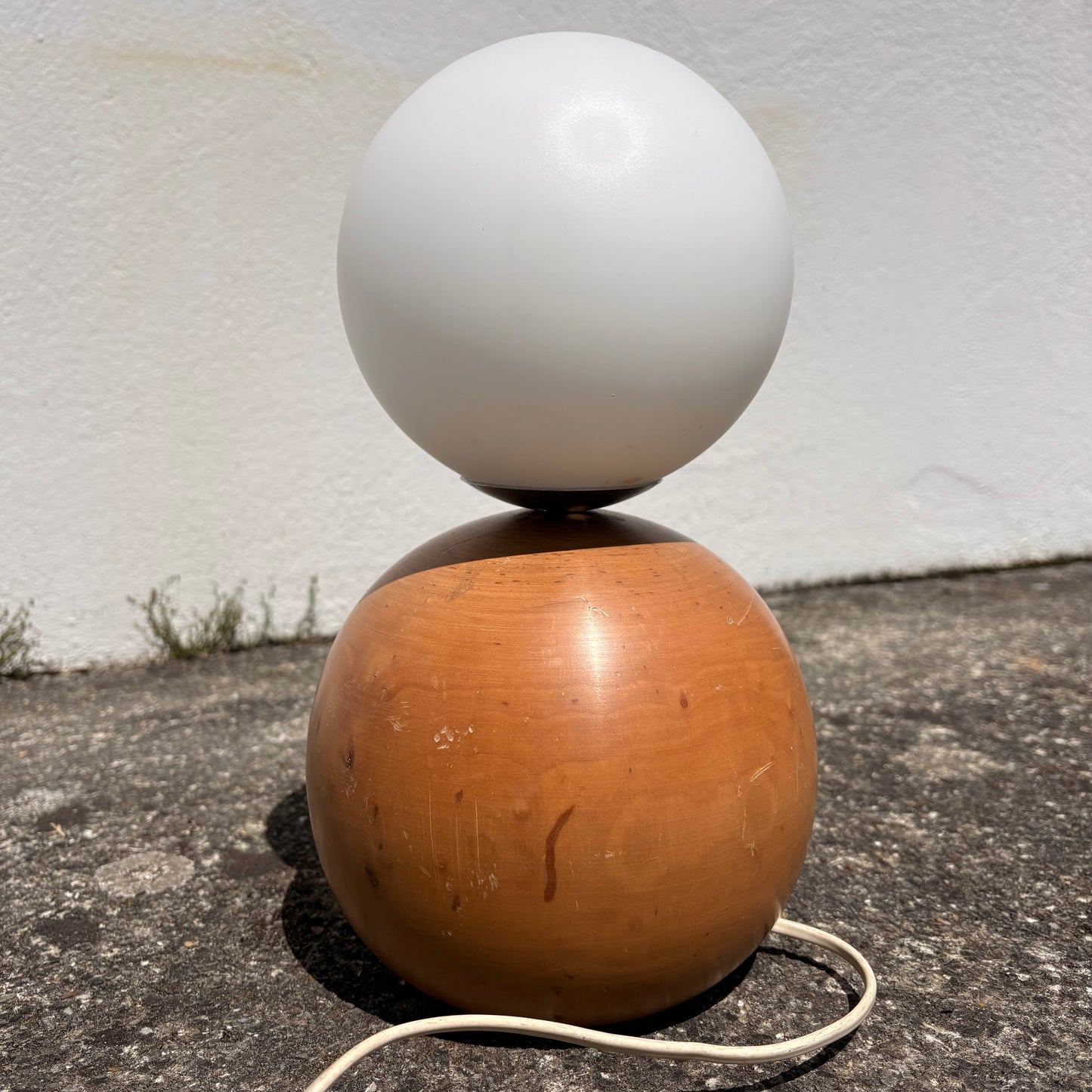 Lampe en bois tourné