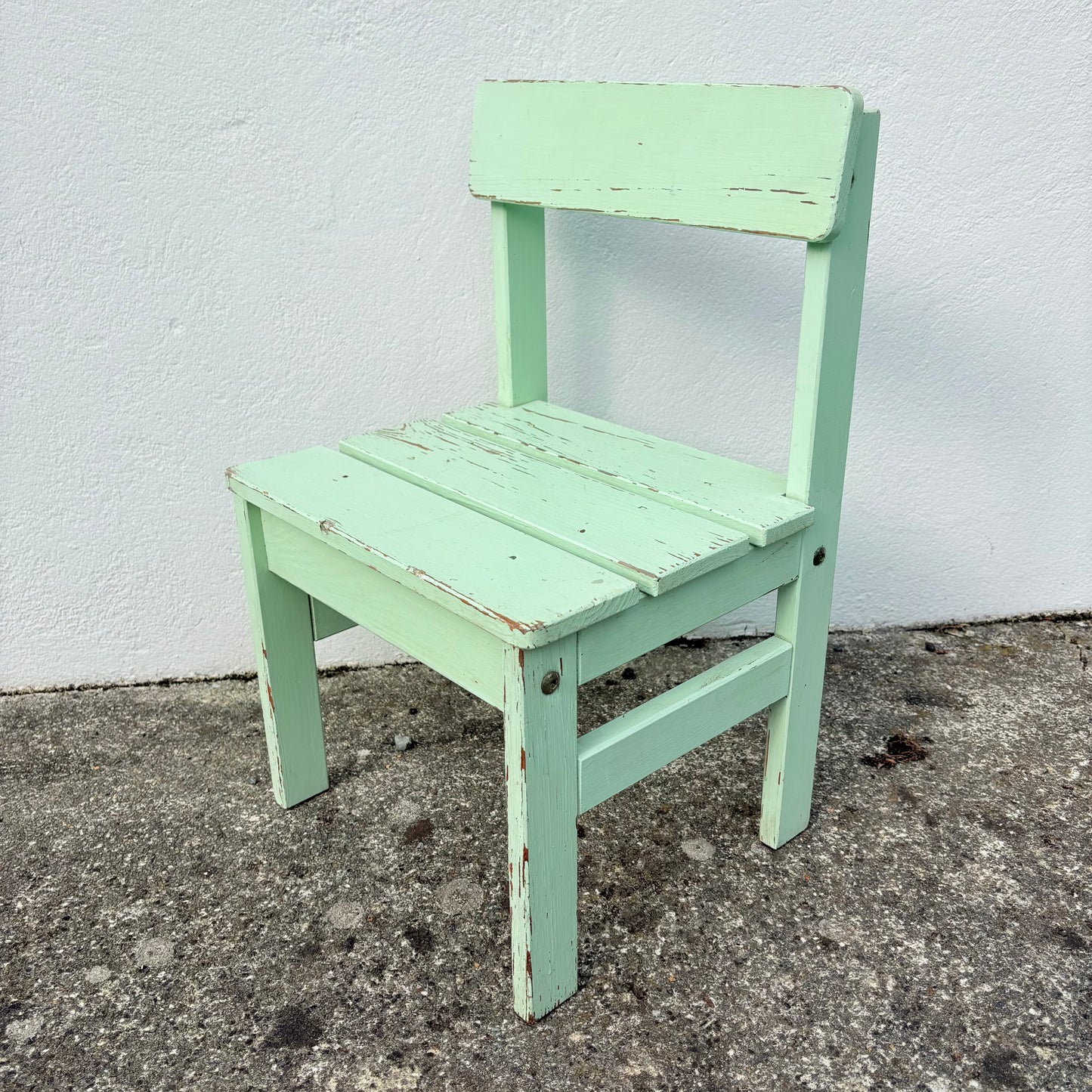 Chaise enfant vert d’eau