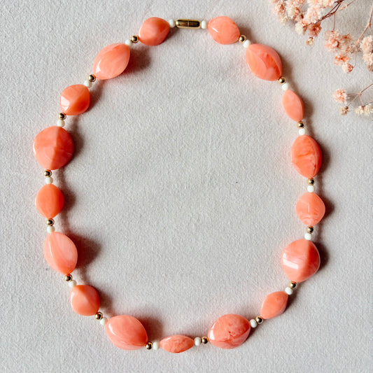 Collier en perles corail