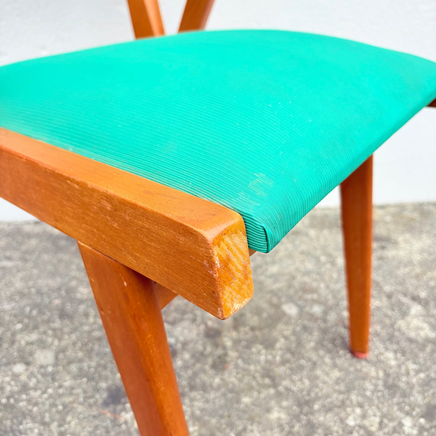 Fauteuil en bois vert