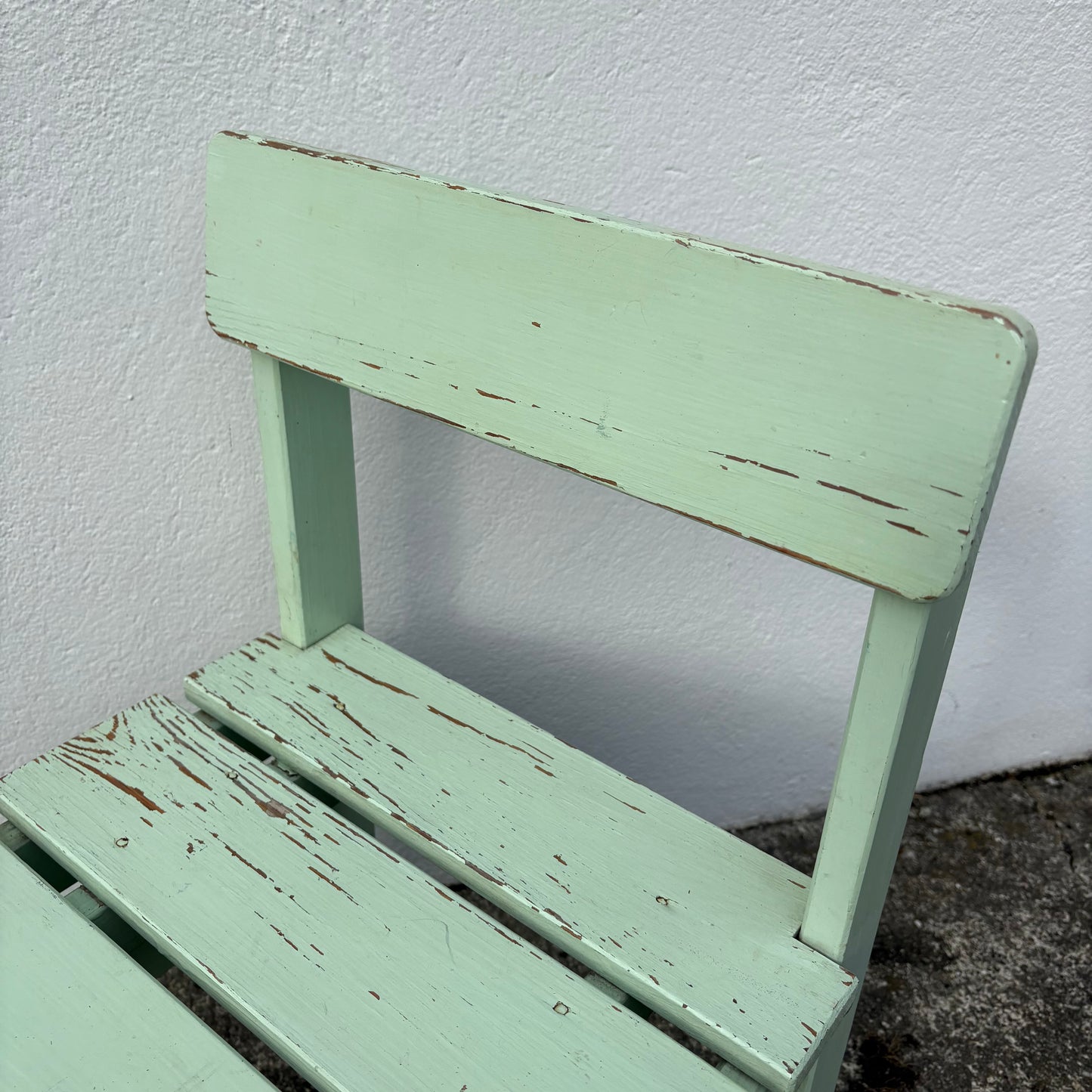 Chaise enfant vert d’eau