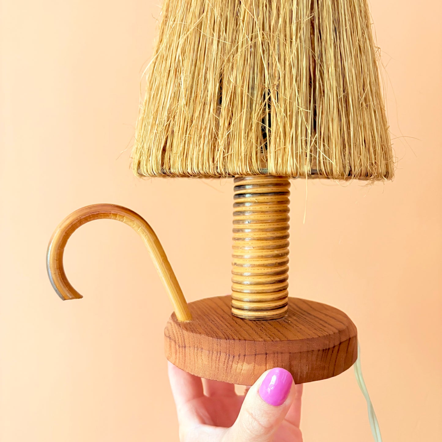 Lampe en rotin et corde