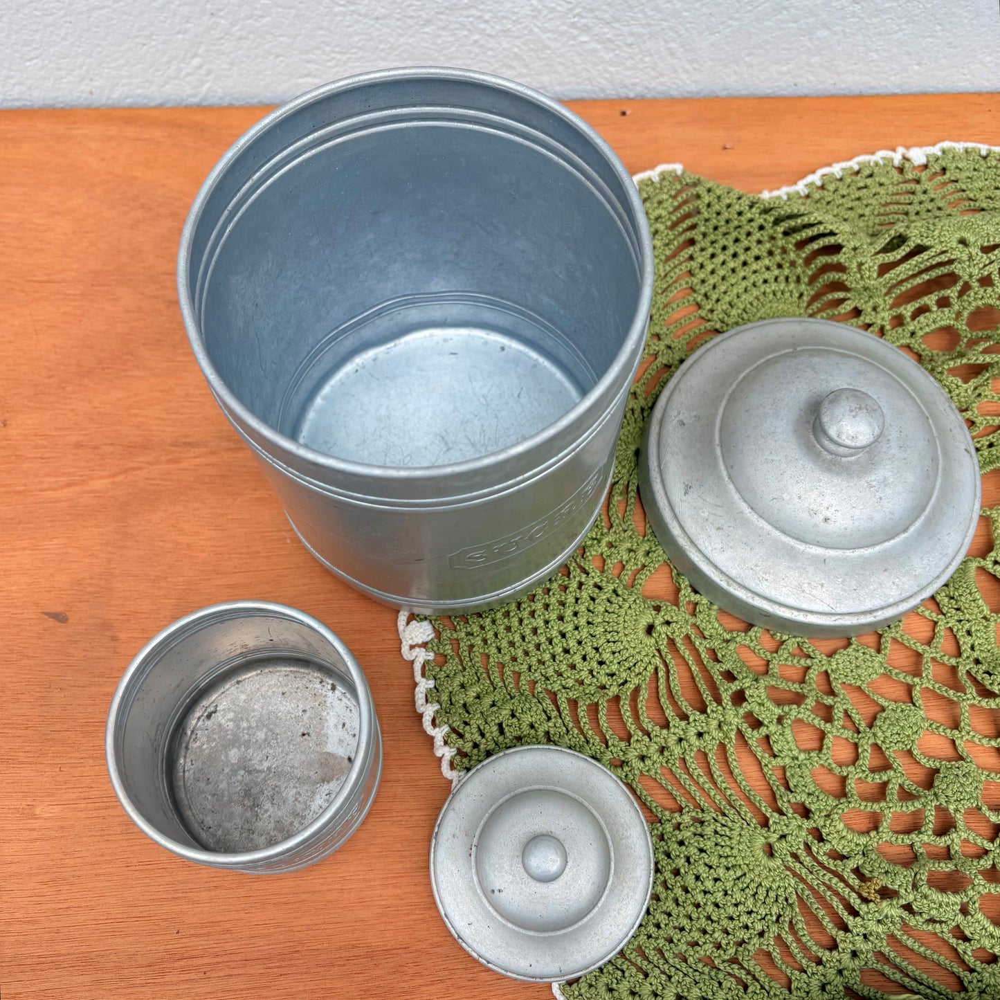 Lot de boites en aluminium vintage