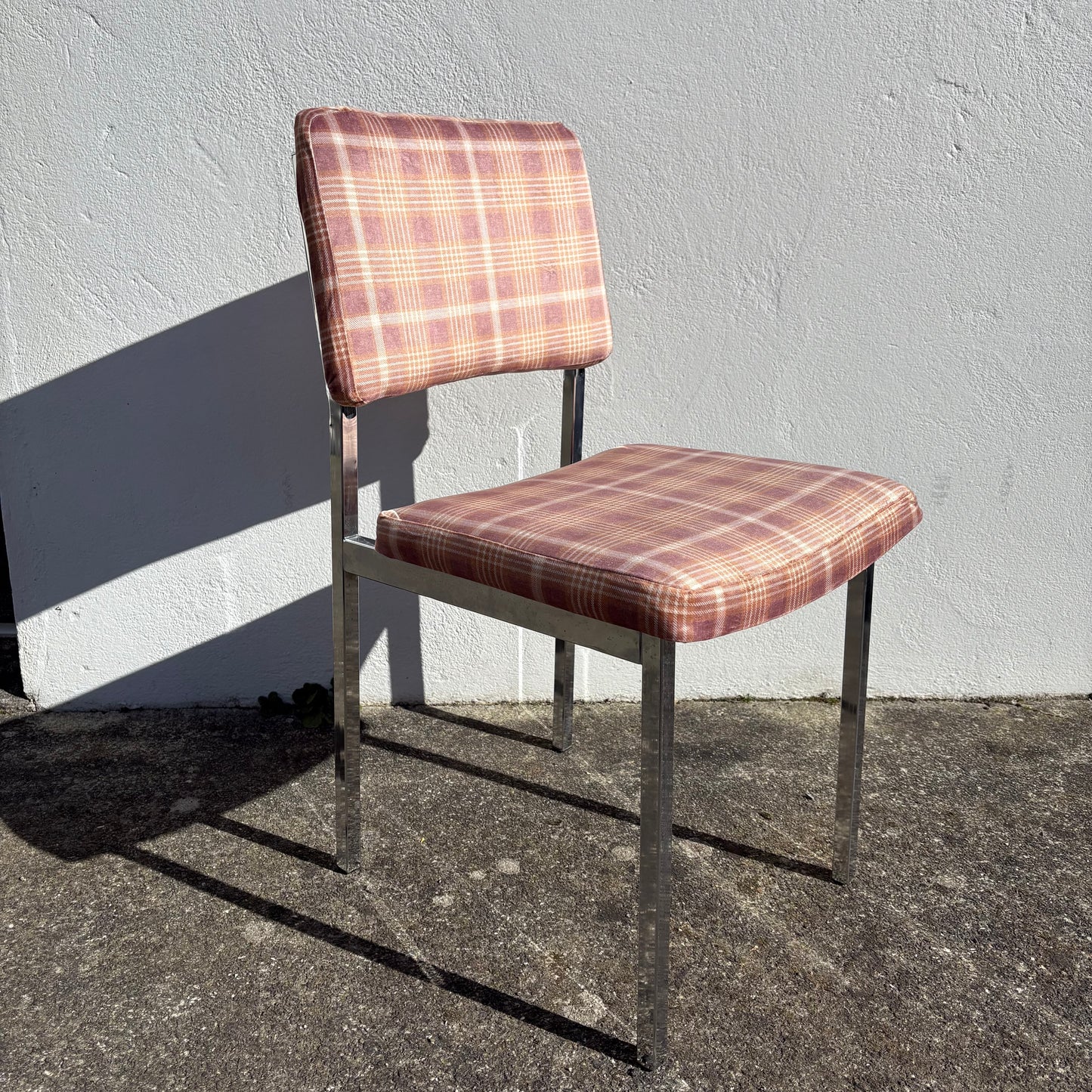 Chaise 70’s velours écossais