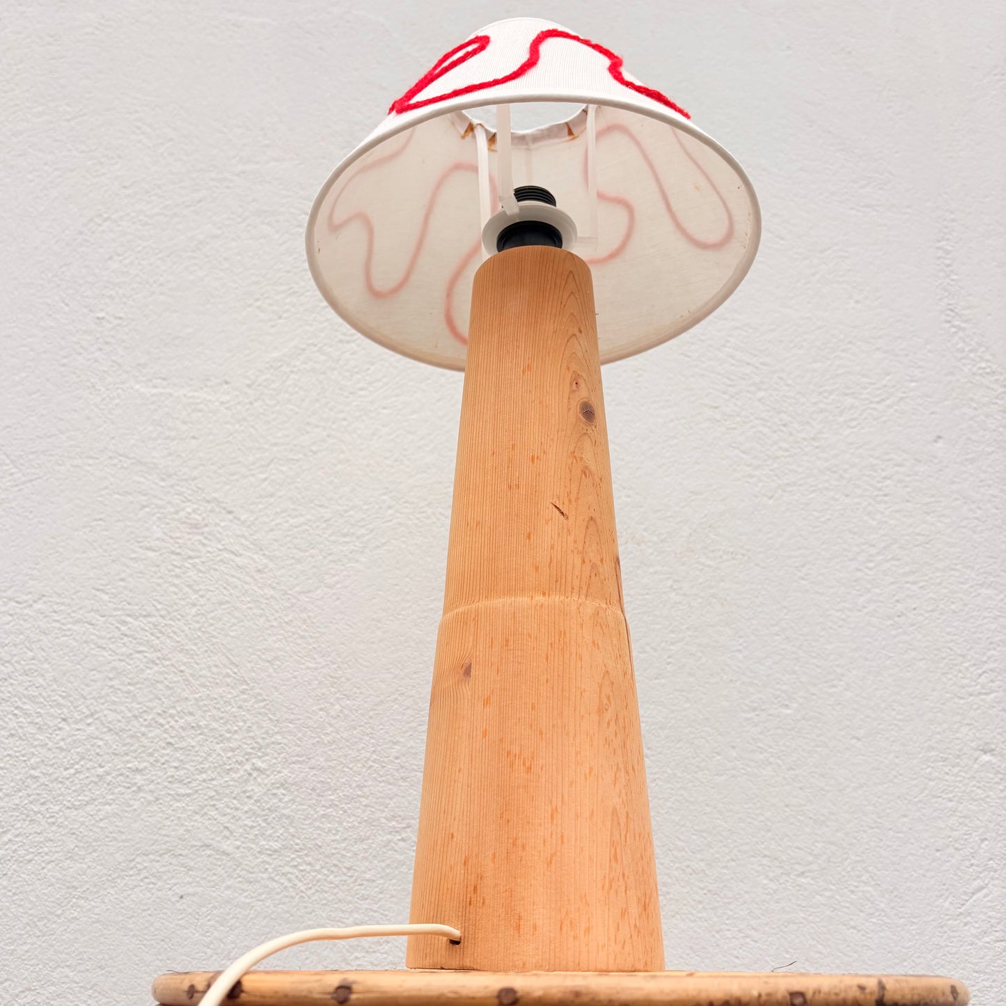 Lampe en bois tourné