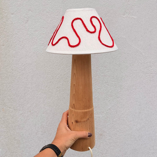 Lampe en bois tourné