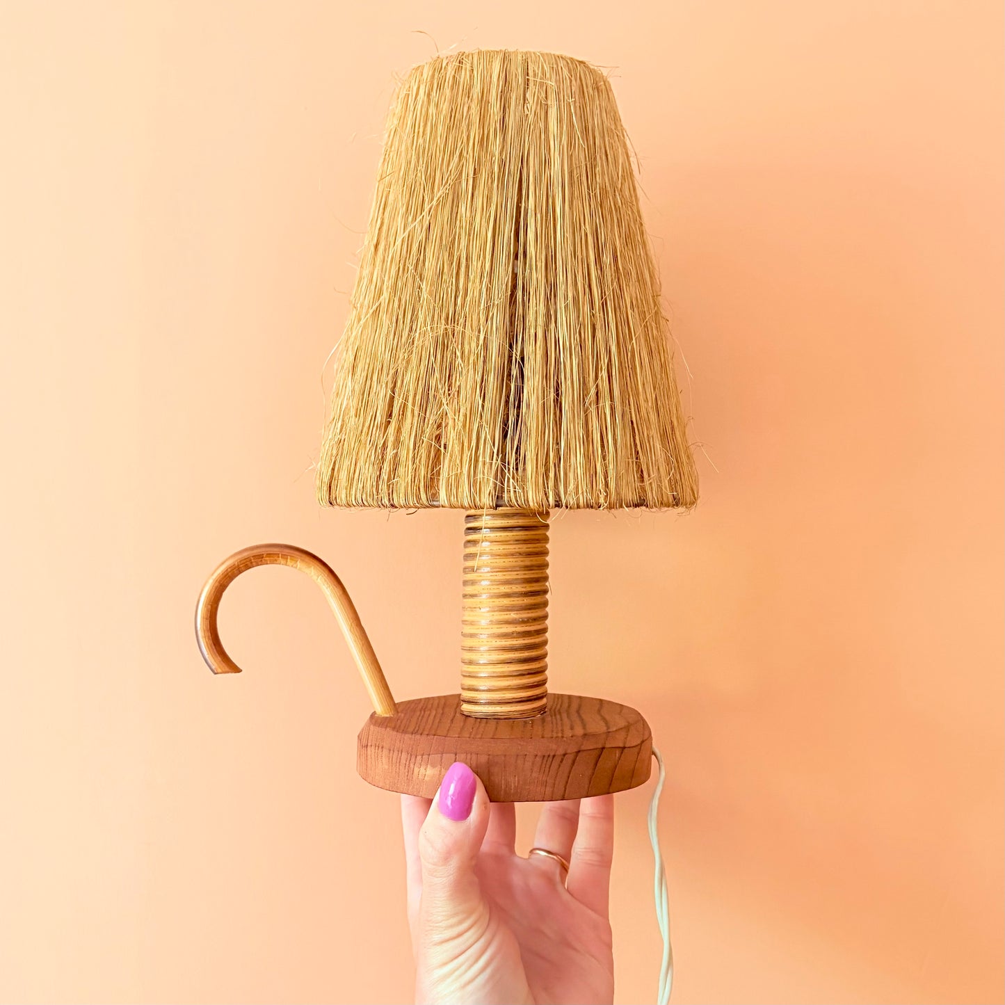 Lampe en rotin et corde