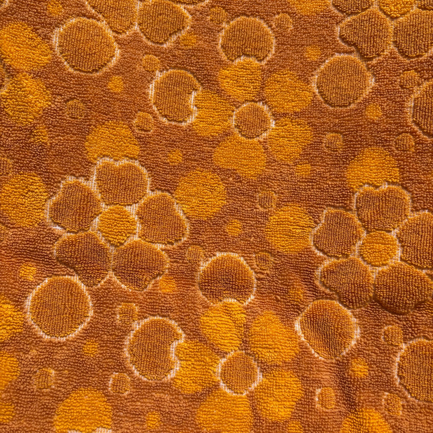 Serviettes de toilette neuves vintage