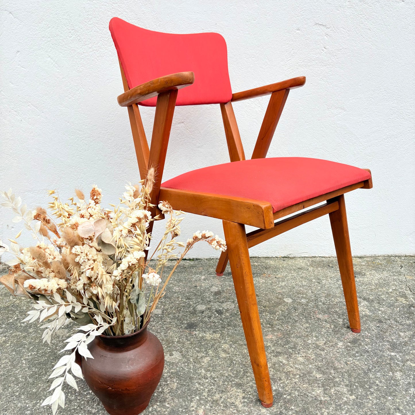 Fauteuil en bois rouge
