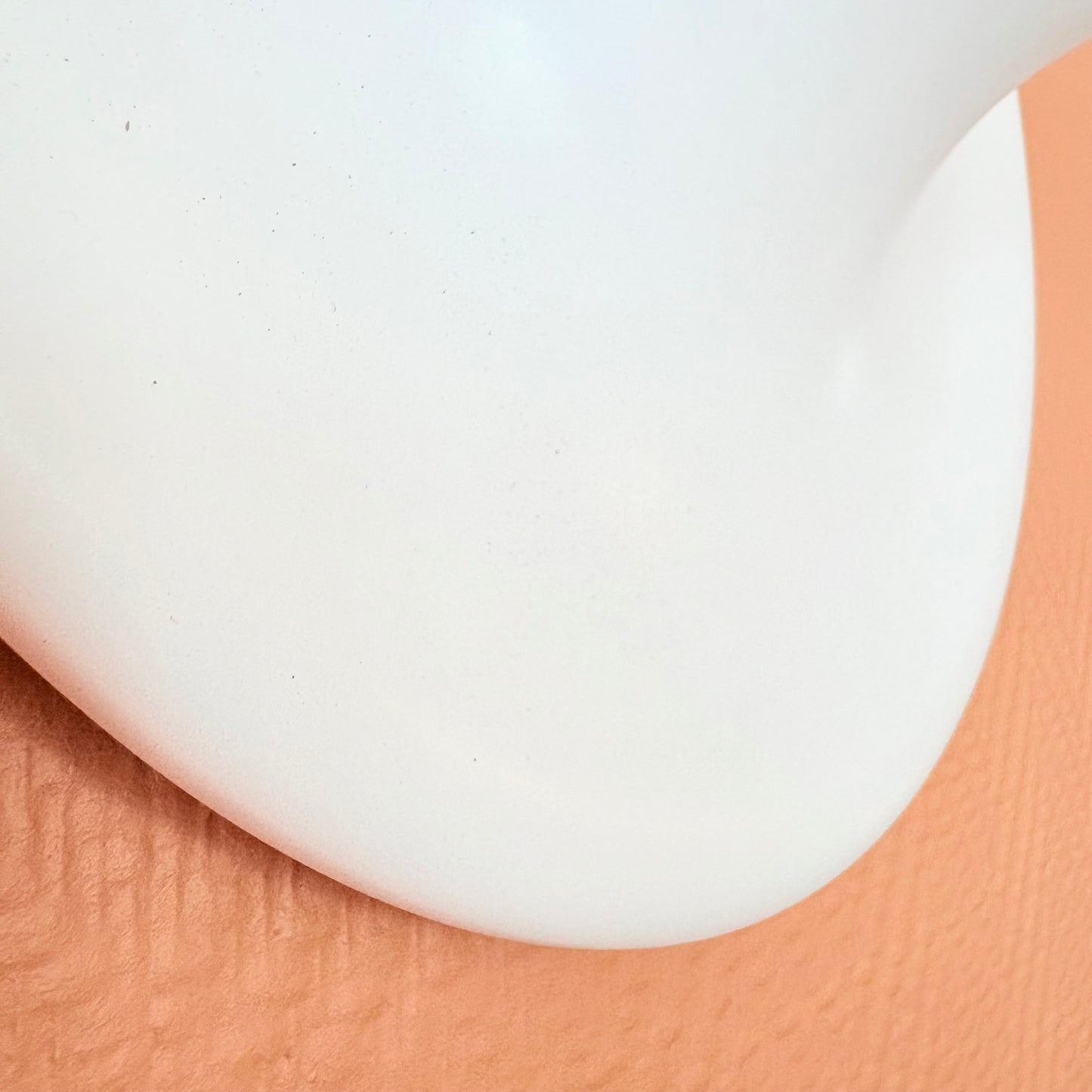 Applique en métal blanc