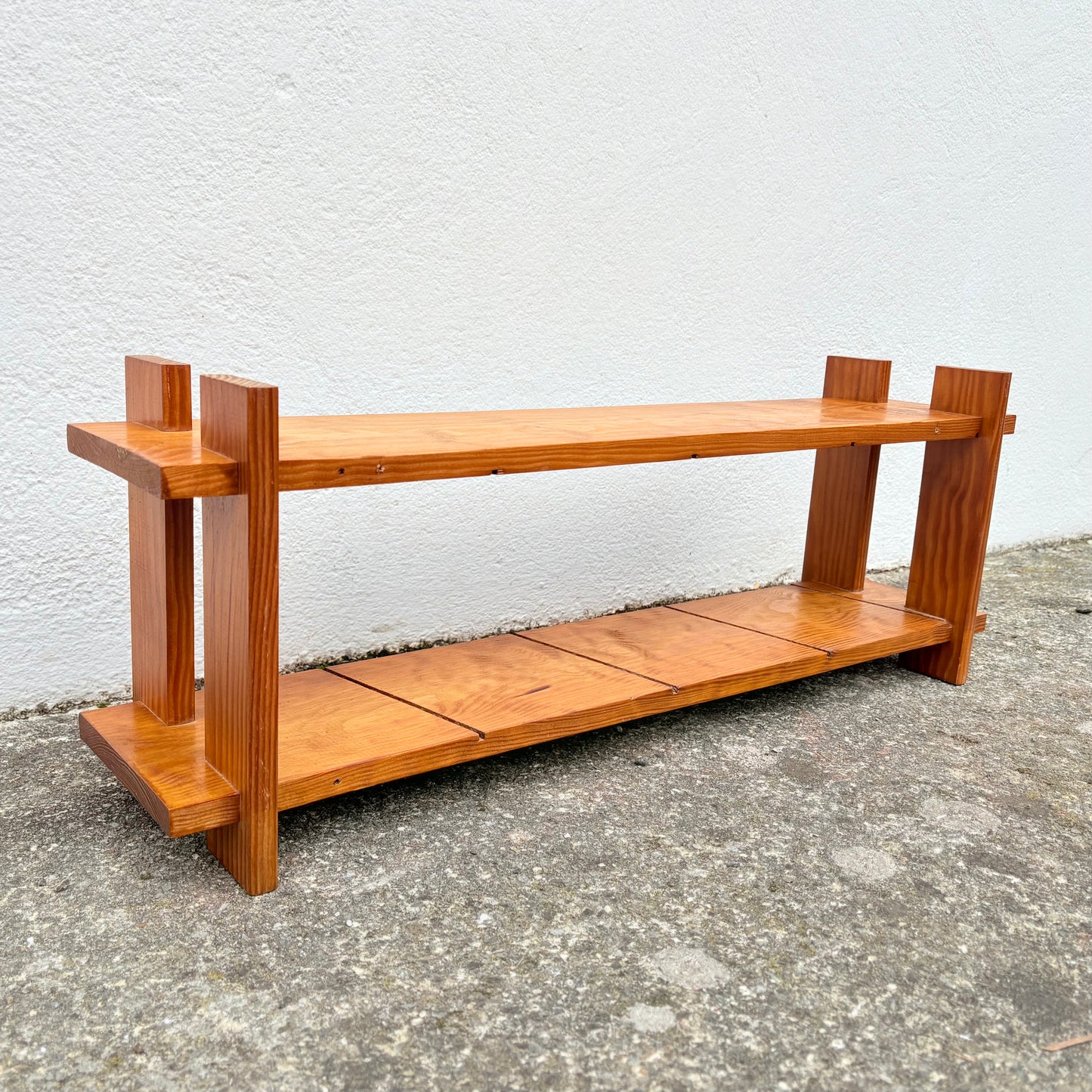 Petite étagère en pin