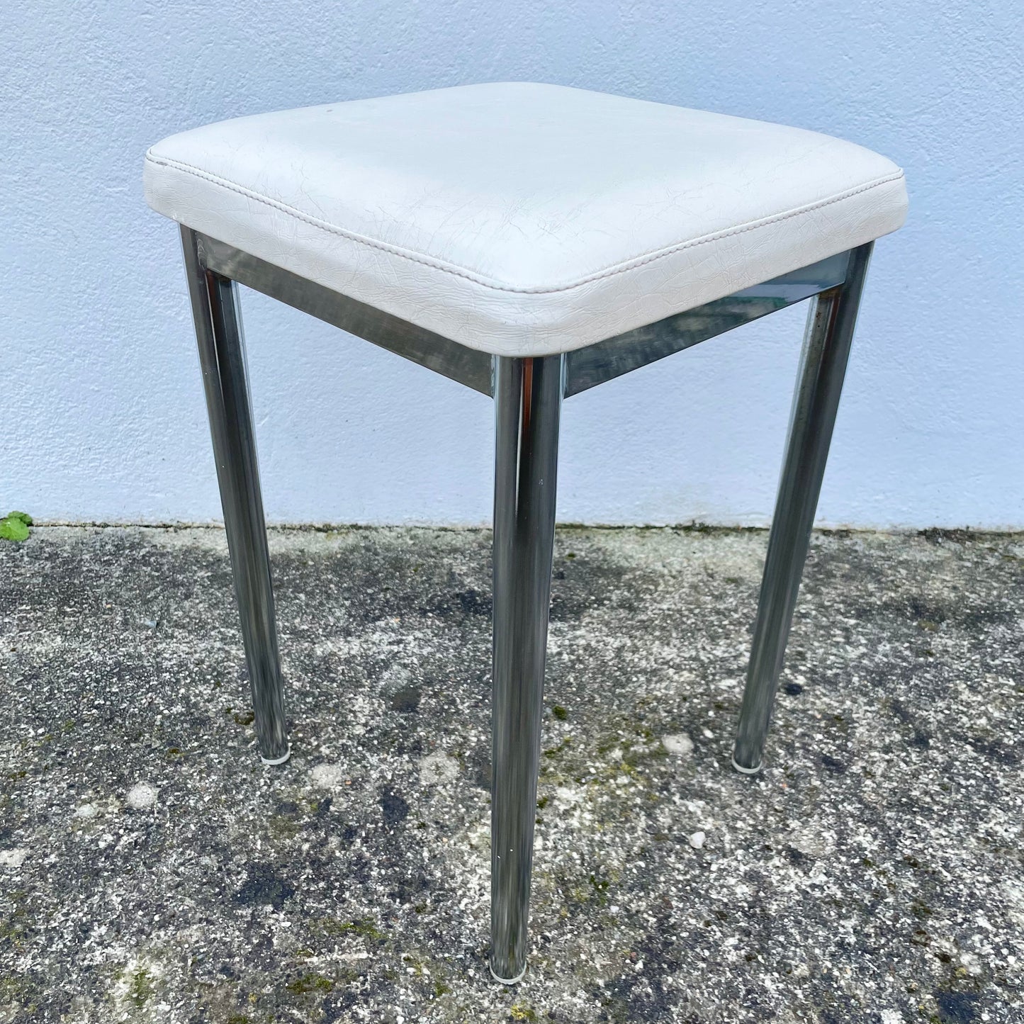 Tabouret chromé