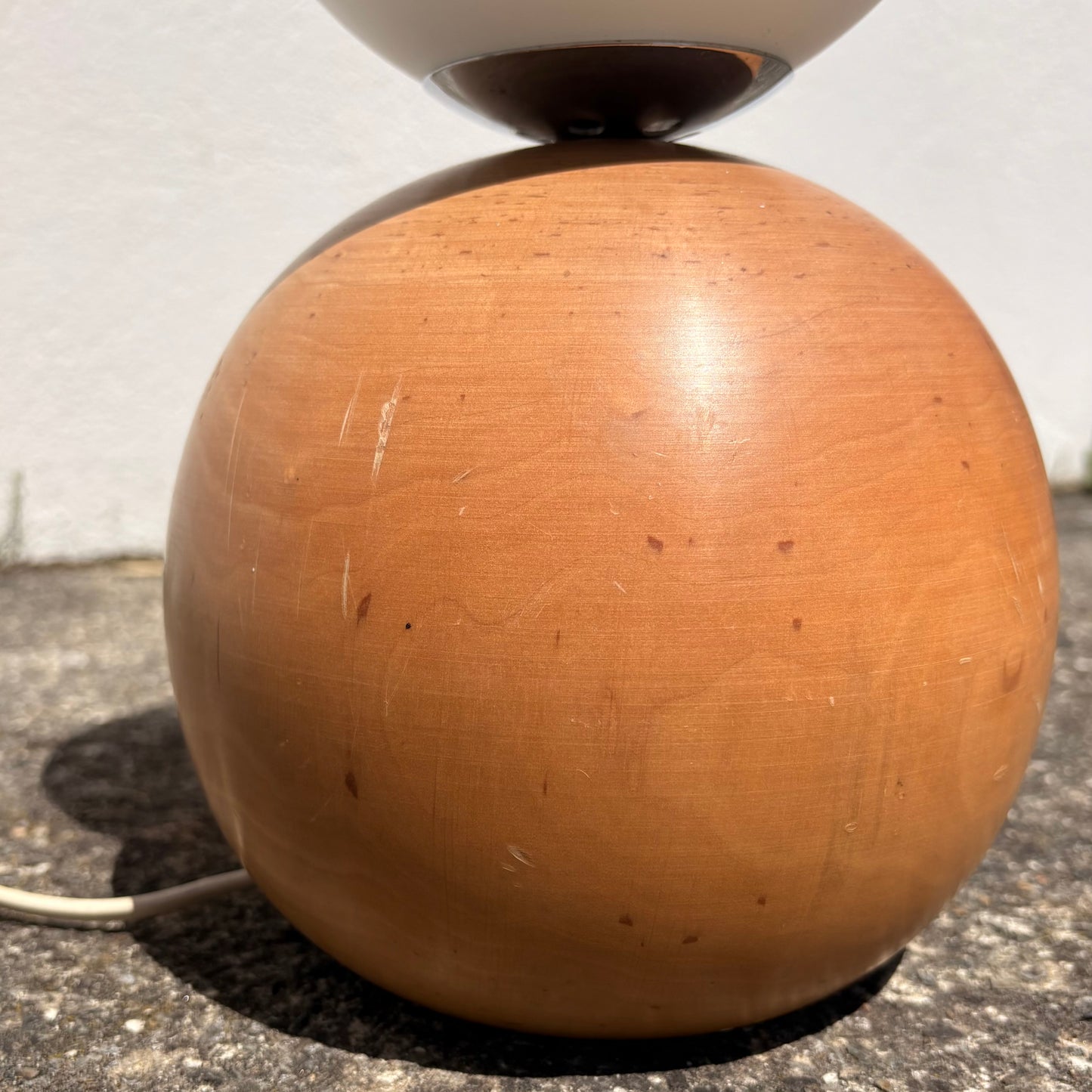 Lampe en bois tourné