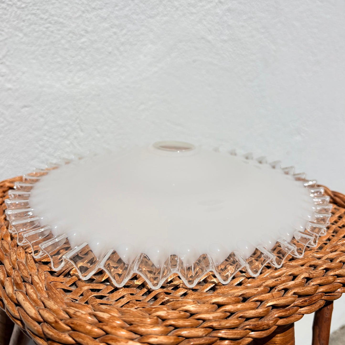 Opaline dentelée